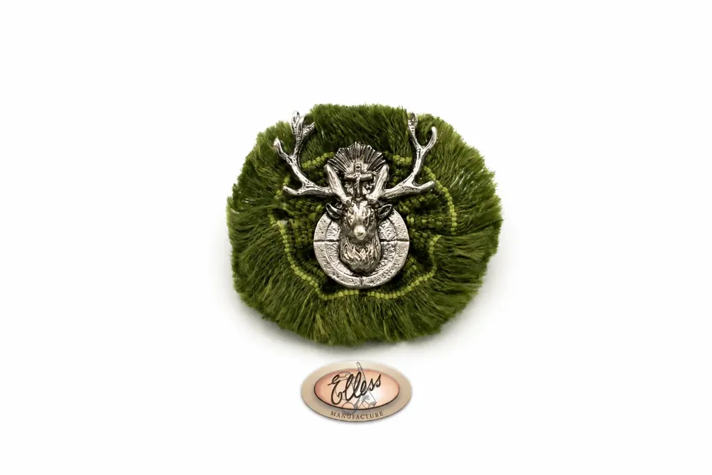 3285 - Broche - Honneur au cerf