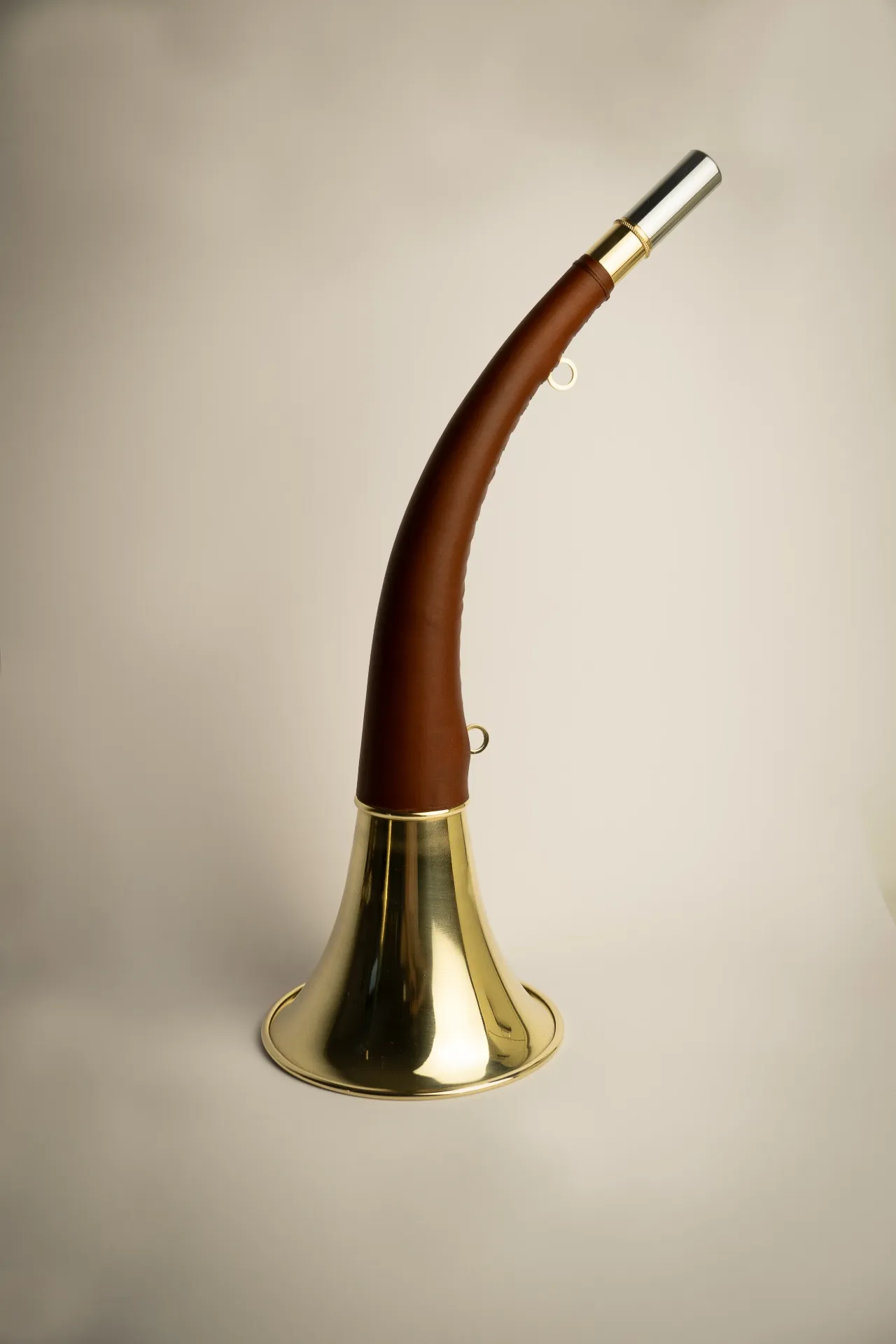 166/3M - Trompe à Pavillon Gainée Marron - 45 cm - "DIANE 45" - Embout Magnum